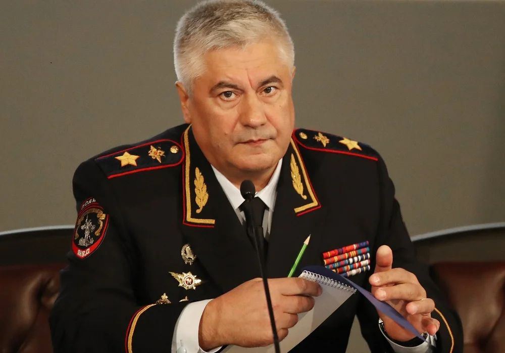 Рестораны сына Колокольцева получили от государства более 3 млн рублей  Сын главы МВД Владимира Колокольцева Александр занимается ресторанным бизнесом &mdash; он владеет сетью &laquo;Иль Форно&raquo; и ООО &laquo;Бринде&raquo;