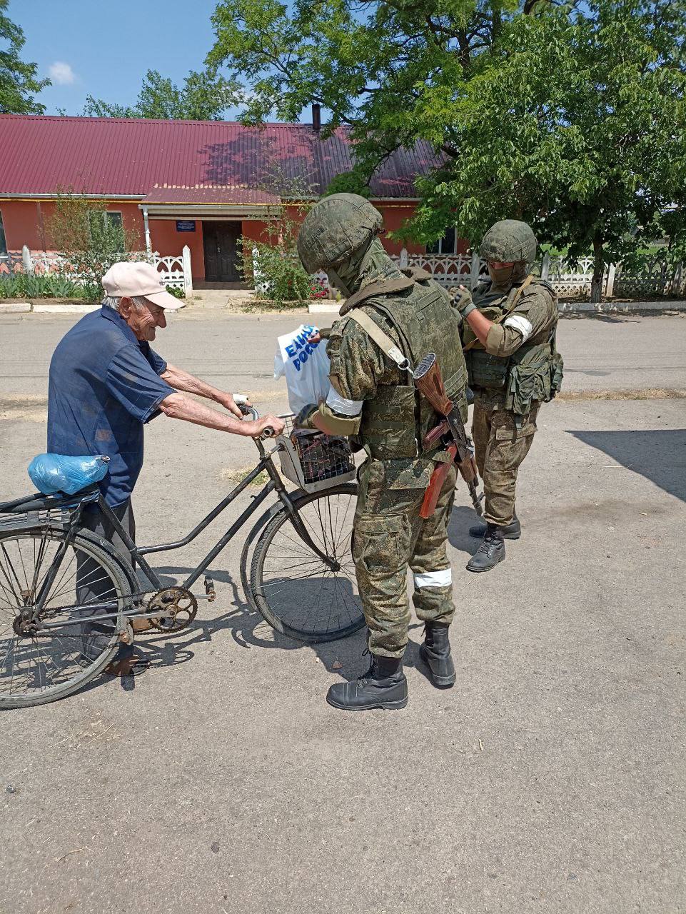 Херсонская область последние новости. Цукуры Херсонская область. Российские военные в Херсоне. Херсонская область Каховский район село Цукуры. Российские войска в Херсонской области.