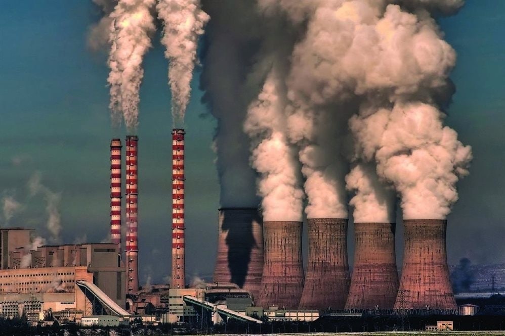Газообразные люди. Загрязнение воздуха. Загрязнение окружающей среды. Загрязнение окружающий среды. Заводы загрязняющие окружающую среду.