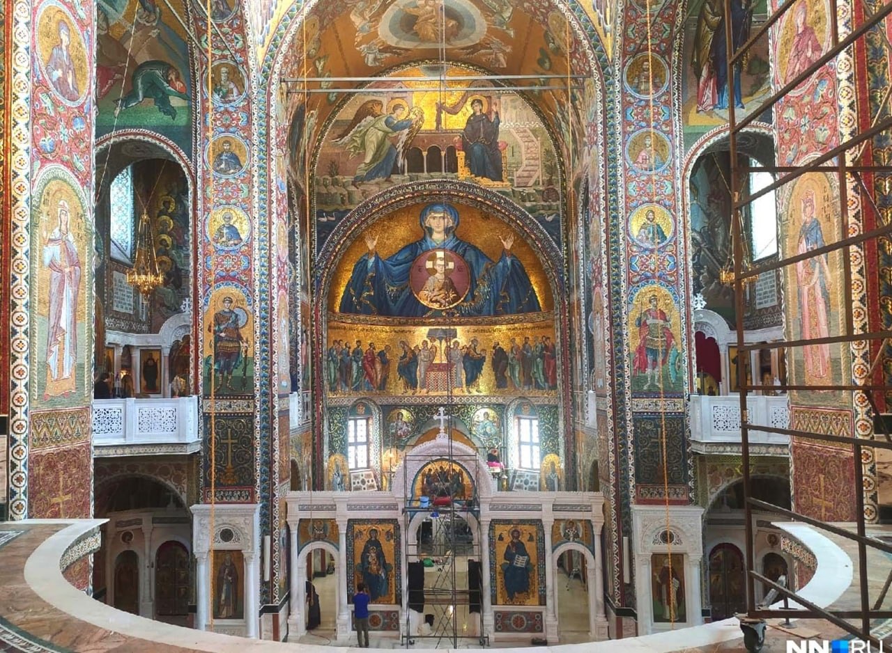 Дивеево освящение благовещенского храма. Дивеево благовещенский собор внутри. Благовещенский собор в дивеево внутреннее убранство. Благовещенский храм дивеево внутри. Открытие благовещенского собора.