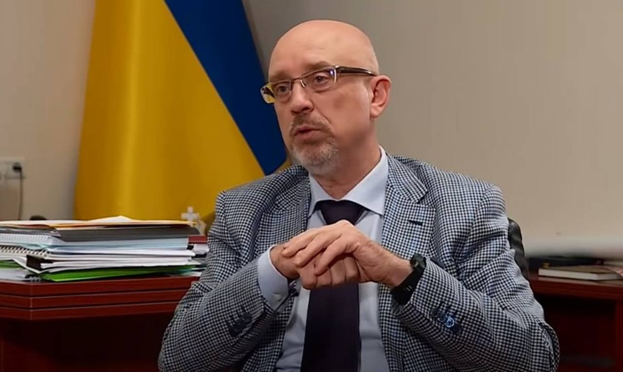 Министр обороны украины алексей резников фото