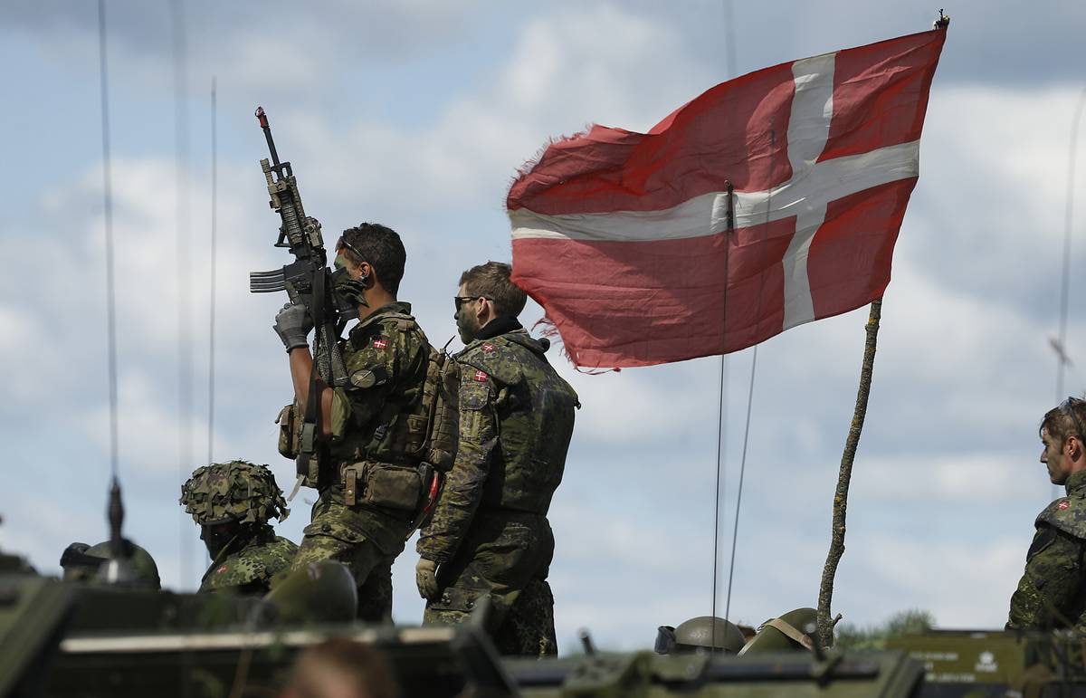 Нато латвия эстония. Военные учения НАТО В Прибалтике. Датские военные. Армия США В Прибалтике. Войска НАТО В Прибалтике.