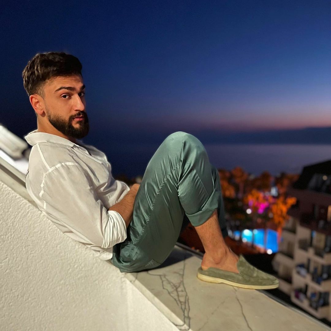 Сергей лазарев. Дмитрий певцов на отдыхе. Борис моисеев сейчас 2022. Петр налич евровидение 2010. Певец помог.