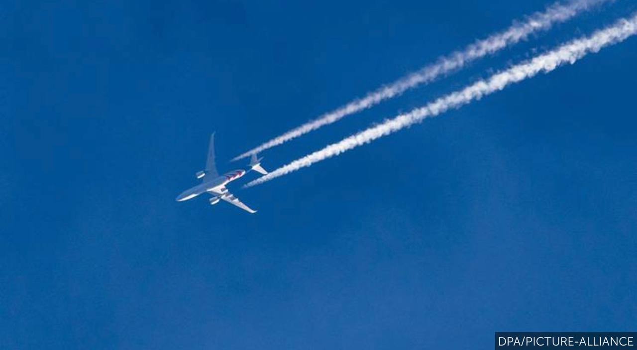 эффект прандта гроельта. преодоление звукового барьера самолетом. звук полет. эффект прандтля глоерта су-57. прандтля глоерта су 35.