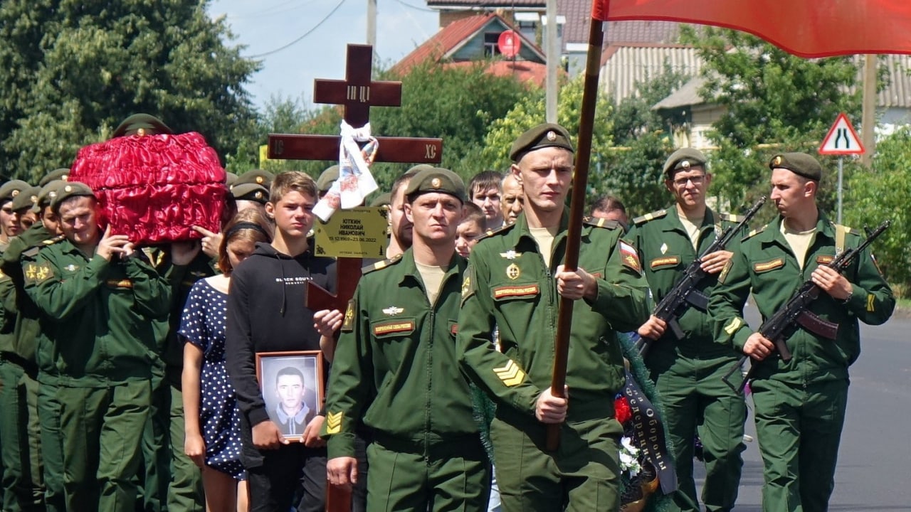 Новости украины сегодня последние курск. Военные волонтеры. Русские солдаты на Украине. Военная операция солдаты России. Погибшие добровольцы из Курской области в сво.