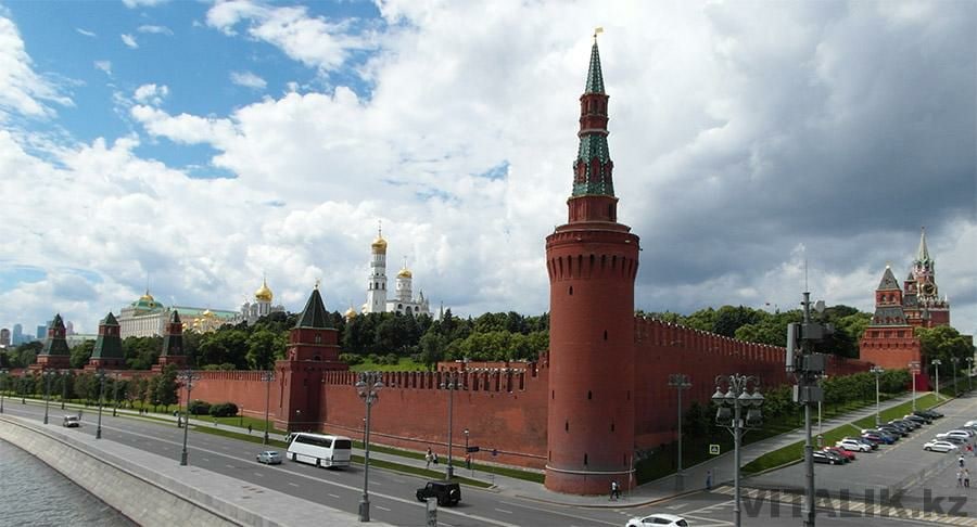 Кремлевская стена в москве