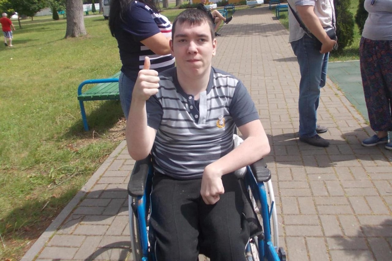 Инвалид 1 группы рб. Группа инвалидов колясочников. Колясочники. Белорусские анархисты.